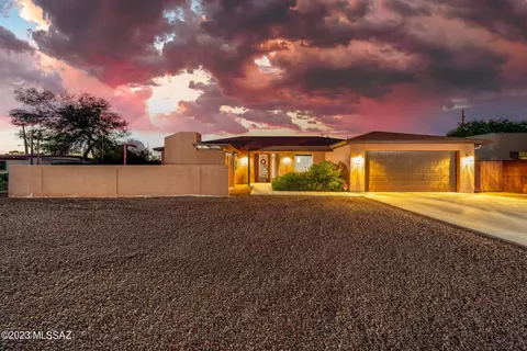 7041 E 2nd St, Tucson, AZ 85710