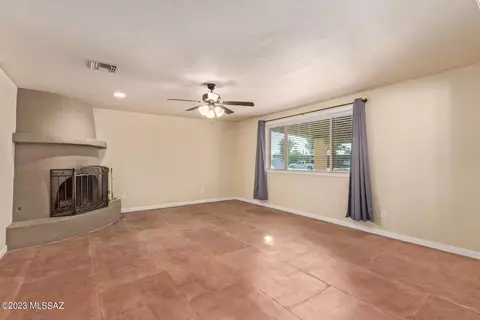 7521 E Tamara Pl, Tucson, AZ 85730 photo 3