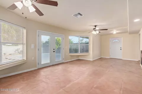 7521 E Tamara Pl, Tucson, AZ 85730 photo 10