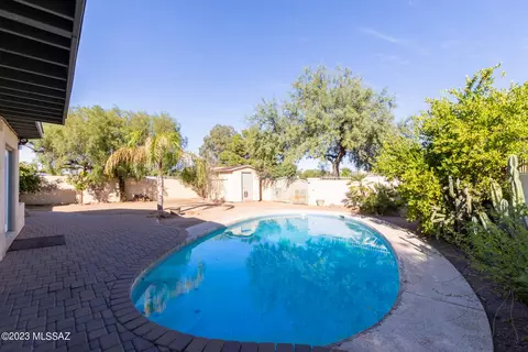 7521 E Tamara Pl, Tucson, AZ 85730 photo 2