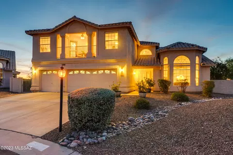 1748 W Lost Moon Ct, Tucson, AZ 85737