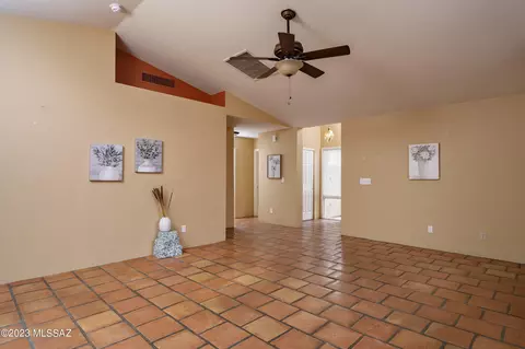 8586 S Dubloon Way, Tucson, AZ 85756 photo 7