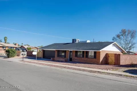3401 W Green Ridge Dr, Tucson, AZ 85741