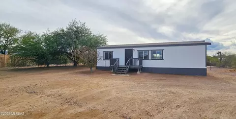 10561 W Anthony Dr, Tucson, AZ 85743