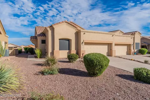 470 W Shadow Wood St, Green Valley, AZ 85614