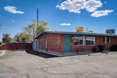 2121 N Country Club Rd #1, Tucson, AZ 85716