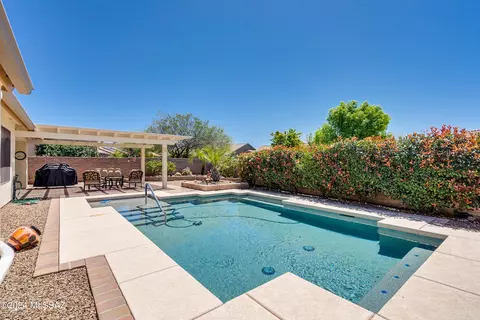 2740 E Glen Canyon Rd, Green Valley, AZ 85614