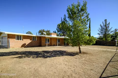 4710 W De La Canoa Dr, Amado, AZ 85645