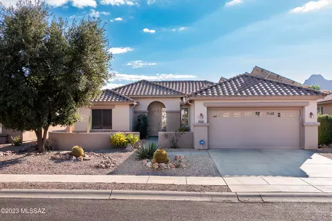 7666 W Madrigal Dr, Tucson, AZ 85743