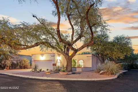 3070 N Binghampton Pl, Tucson, AZ 85712