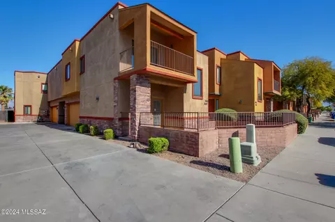 8645 E Placita De Las Tarascas, Tucson, AZ 85710