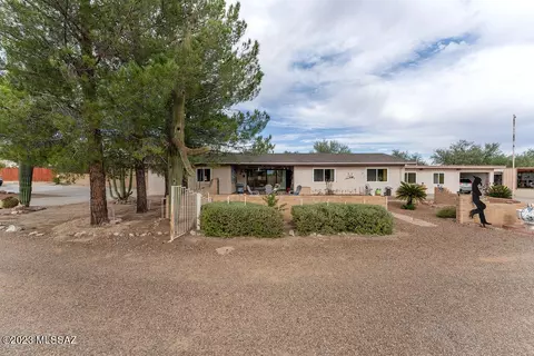 1210 W Eldora Pl, Sahuarita, AZ 85629
