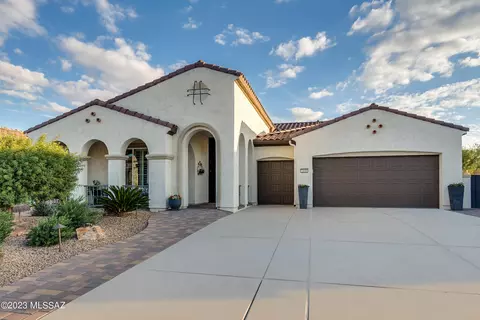 2440 E Canyon Crossing Dr, Green Valley, AZ 85614