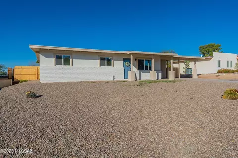 7425 N Bradley Pl, Tucson, AZ 85741