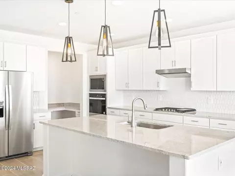 1275 E Pecan Meadow Ln, Sahuarita, AZ 85629