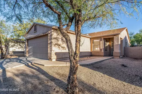 2638 E Cambridge Ring Dr, Tucson, AZ 85706