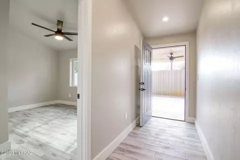 892 E Glenn St, Tucson, AZ 85719 photo 12