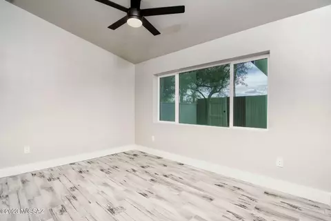 892 E Glenn St, Tucson, AZ 85719 photo 13