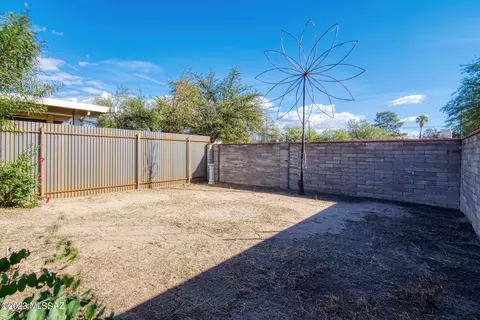 892 E Glenn St, Tucson, AZ 85719 photo 40