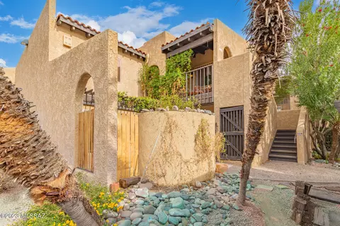 522 N Dodge Blvd, Tucson, AZ 85716