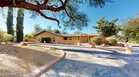 11861 E Injun Pl, Tucson, AZ 85749