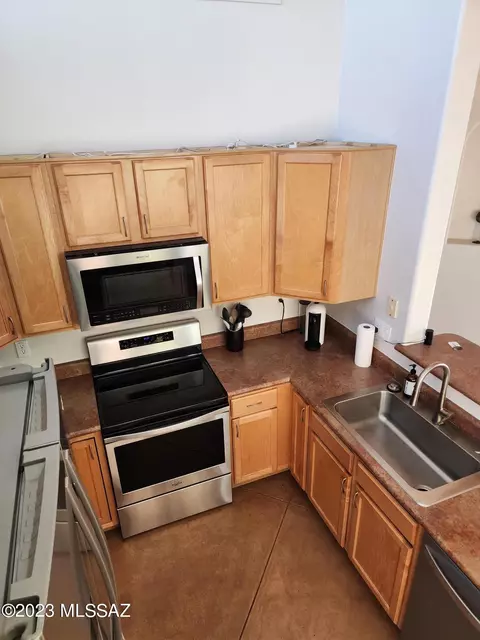 7664 E Sierra Park Loop, Tucson, AZ 85710 photo 7