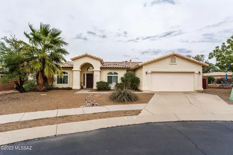 8930 N Lawndale Dr, Tucson, AZ 85743