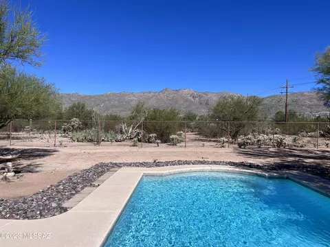11265 E Limberlost Rd, Tucson, AZ 85749 photo 2