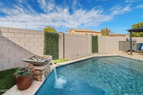 7820 S Sentinal Stone Dr, Tucson, AZ 85756