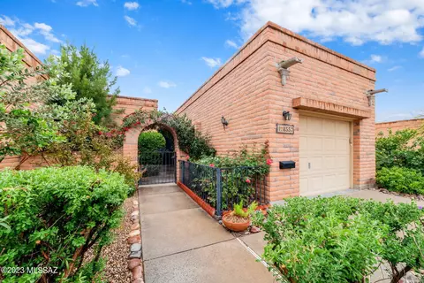 8557 N Candlewood Loop, Tucson, AZ 85704