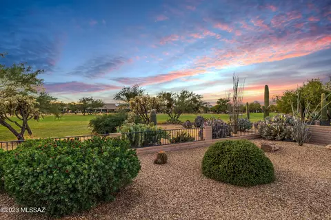 1187 N Rams Head Rd, Green Valley, AZ 85614