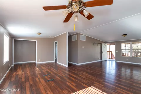 10411 W Anthony Dr, Tucson, AZ 85743