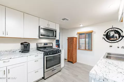 6852 W Rocking Chair, Tucson, AZ 85757