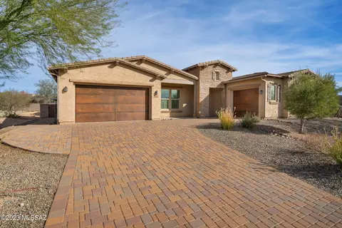 11744 N Luzon Ct, Tucson, AZ 85737