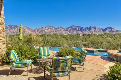 572 E Silver Cloud Pl, Oro Valley, AZ 85755