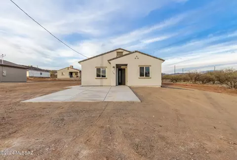 1795 Benecia Ct, Rio Rico, AZ 85648