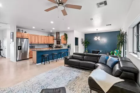 2316 W Paseo Cielo, Tucson, AZ 85742