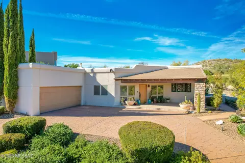 4241 N Walden Pl, Tucson, AZ 85750