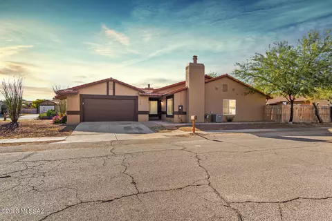 1767 W Linden St, Tucson, AZ 85745