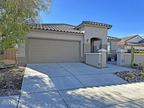 10930 E Roscommon St, Tucson, AZ 85747