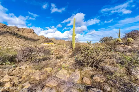 14200 N Moongaze Dr, Marana, AZ 85658