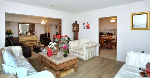 Living - 520 E Sahuaro St, Tucson, AZ 85705 photo 2 of 5