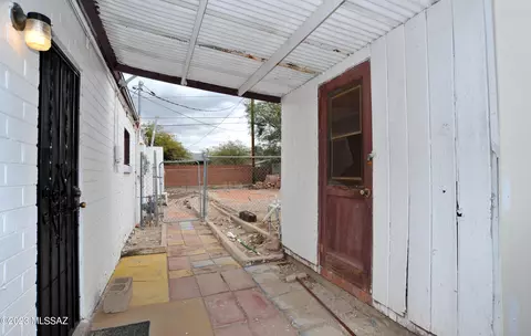 Exterior - 520 E Sahuaro St, Tucson, AZ 85705 photo 9 of 9