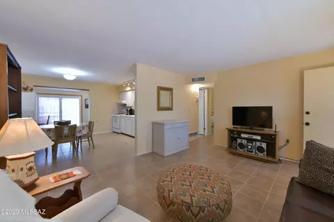 456 N Silverbell Rd, Tucson, AZ 85745