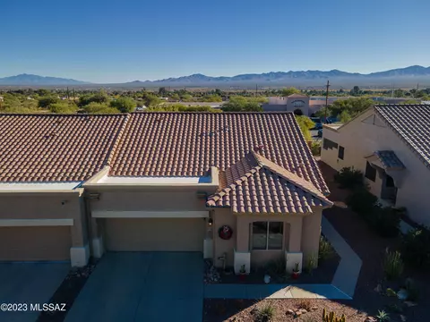 764 N Cedar Bend Ave, Green Valley, AZ 85614