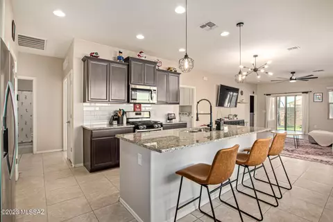 7003 E Vuelta Aguarachay, Tucson, AZ 85756