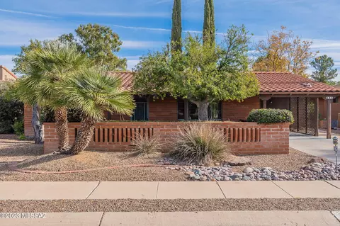 131 E Los Arcos, Green Valley, AZ 85614