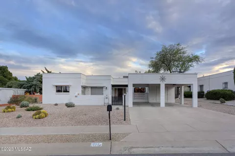 211 W Calle Montana Jack, Green Valley, AZ 85614