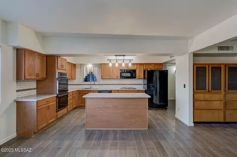7624 E 30th St, Tucson, AZ 85710 photo 11