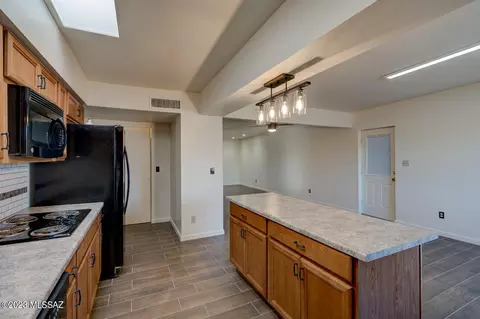 7624 E 30th St, Tucson, AZ 85710 photo 10
